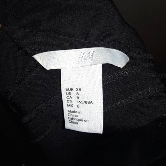 H&M Classic B & W V-Neck Dress, Size 8 - Picture 2 of 7